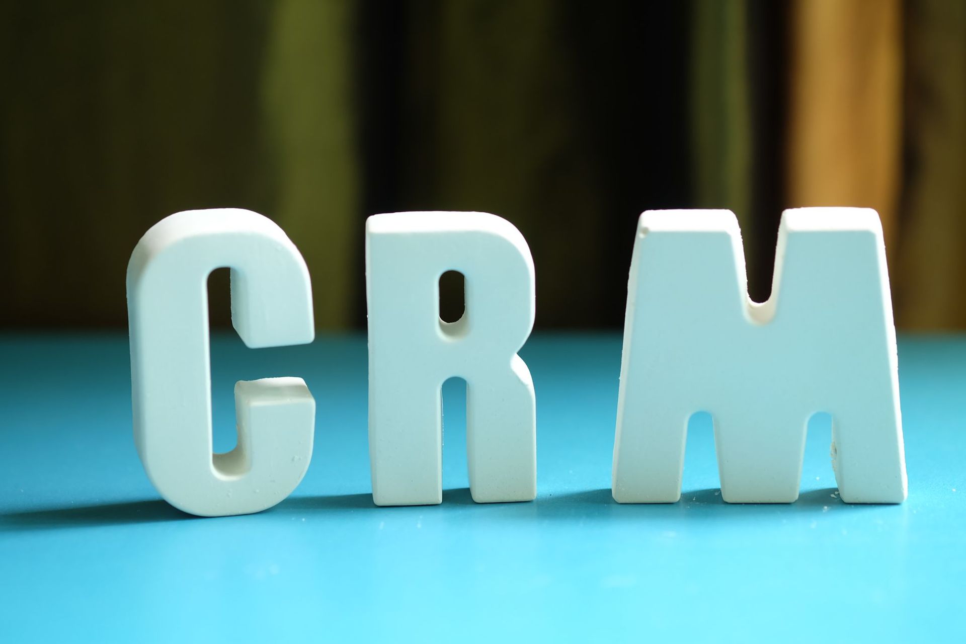 إدارة علاقات العملاء CRM | ما هي، وما أدواتها وكيف ستفيدك؟